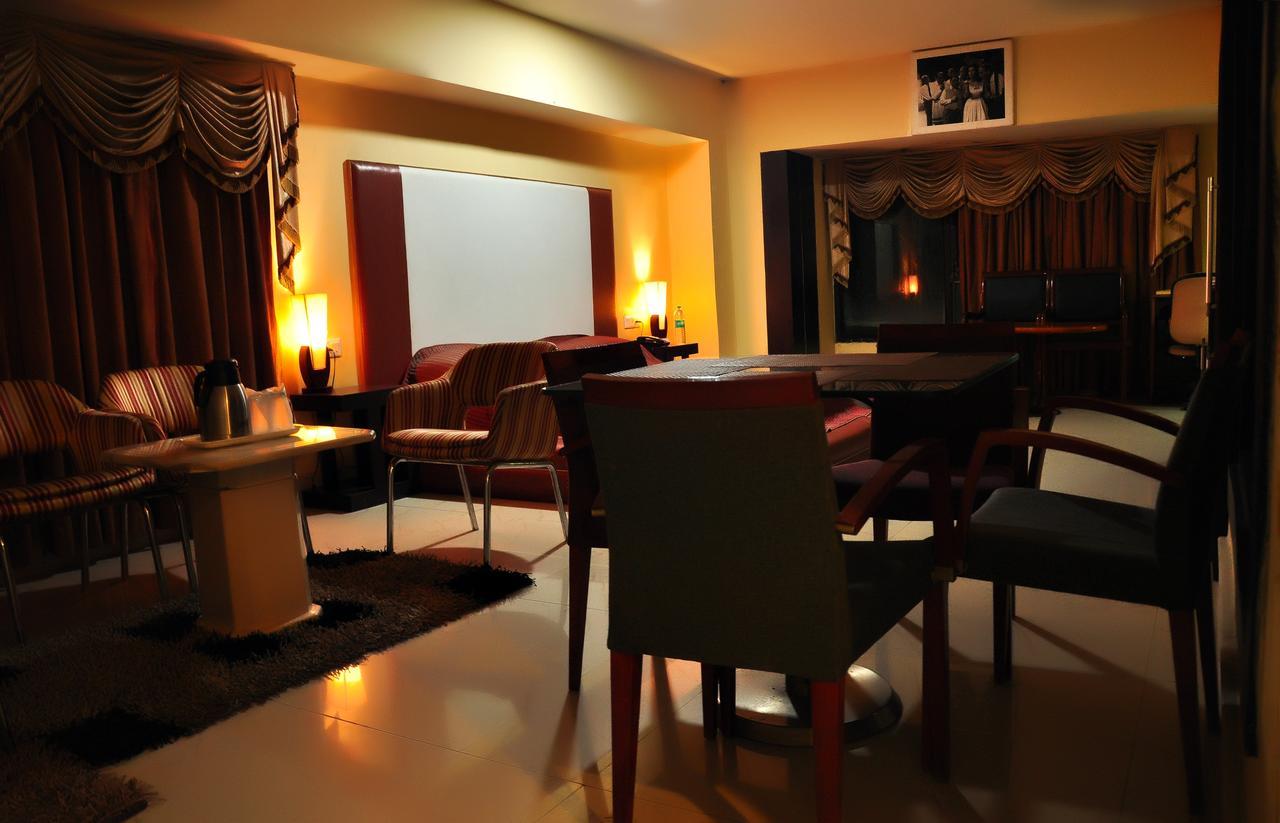 Hotel Unite Pathankot Luaran gambar