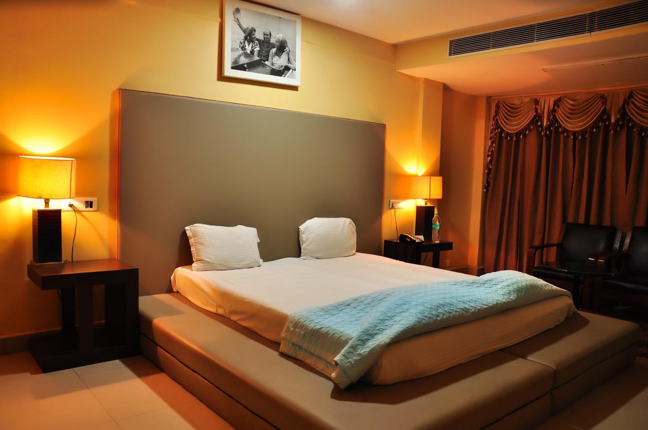 Hotel Unite Pathankot Luaran gambar