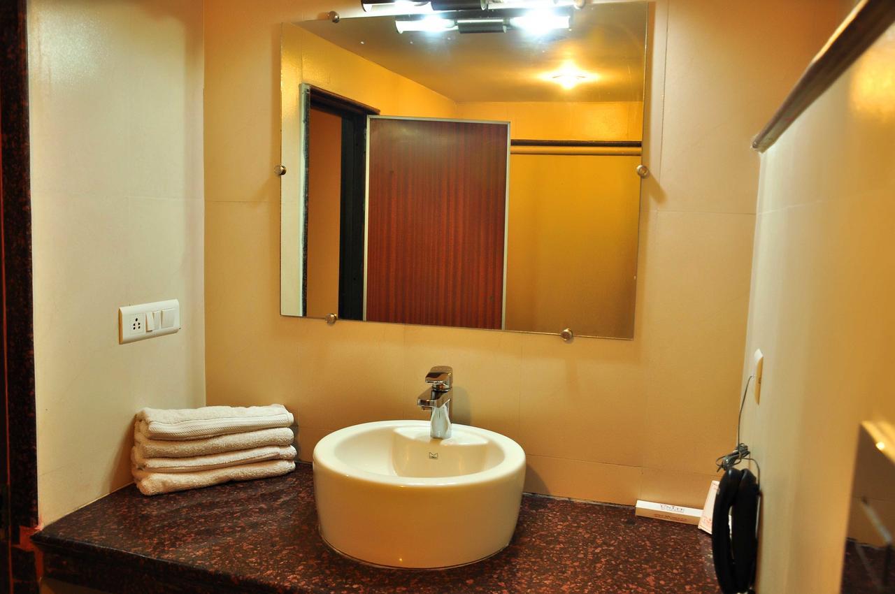 Hotel Unite Pathankot Luaran gambar